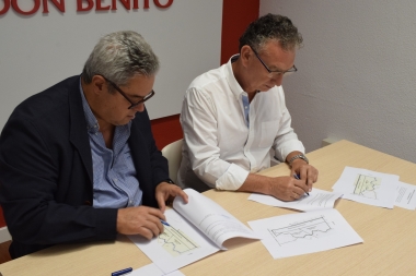 firma convenio aeródromo Don Benito