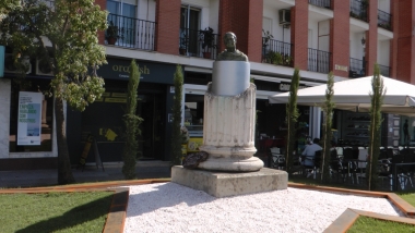 busto juan aparicio en Don Benito