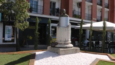 busto juan aparicio en Don Benito