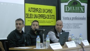 jose maría gonzález, a la izquierda de la foto