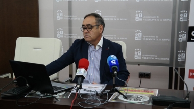 juan cruz presentando el curso de tabaco