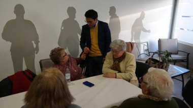 luis solís en su visita al centro del Barrio Nuevo