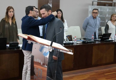 leandro barrantes tomando posesión