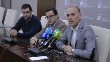 mejias con el alcalde y el edil de agricultura