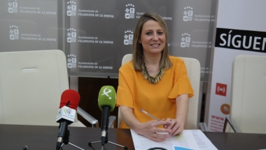 monica calurano ha anunciado el concurso sobre el monumento