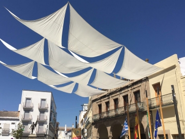 toldos en la plaza de España