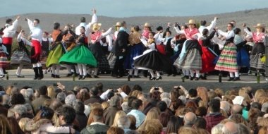 bailes en honor de la Virgen de la Aurora