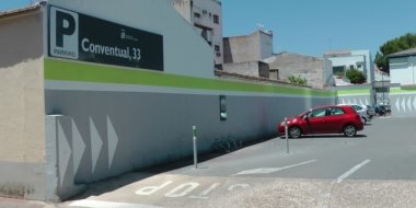 aparcamiento de conventual en Villanueva