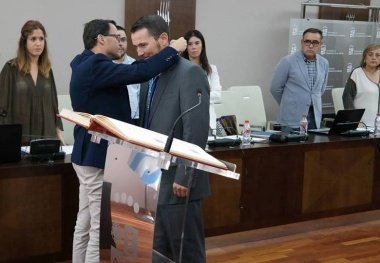 leandro barrantes tomando posesión