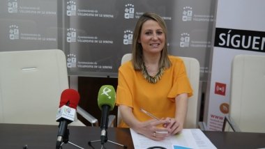 monica calurano ha anunciado el concurso sobre el monumento
