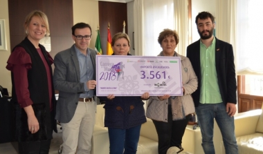 entrega de cheque solidario