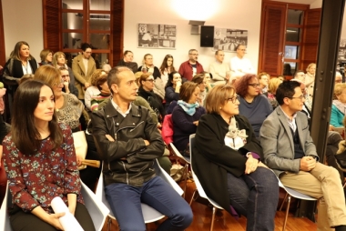 público en el Foro de Modernismo