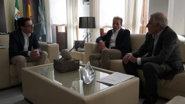 visita de responsables de Educación a Villanueva