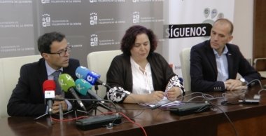 visita de la consejera de agricultura a villanueva