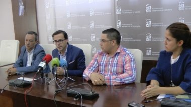 alcaldes y la edil de hacienda de Villanueva