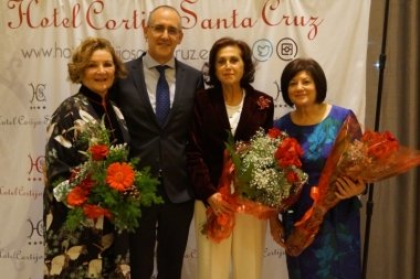 profesoras San José y el director